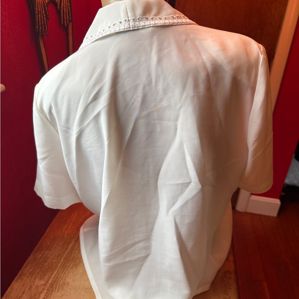 Vintage Elegant White Beaded Embroidered Women's Blouse - Picture 3 of 7